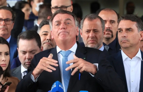 Prisão domiciliar: saiba o que Bolsonaro está proibido de fazer